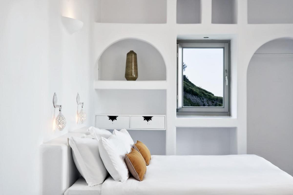 Skyfall Suites - Adults Only