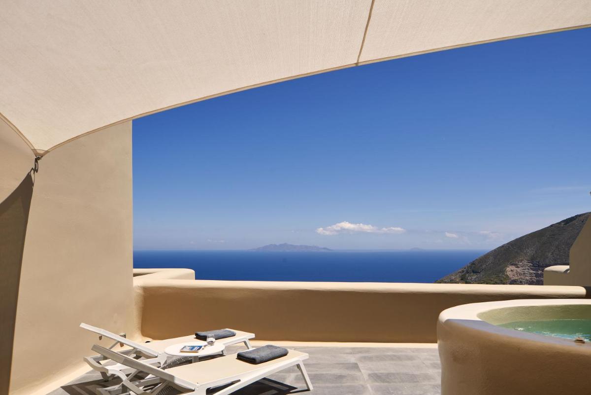 Skyfall Suites - Adults Only