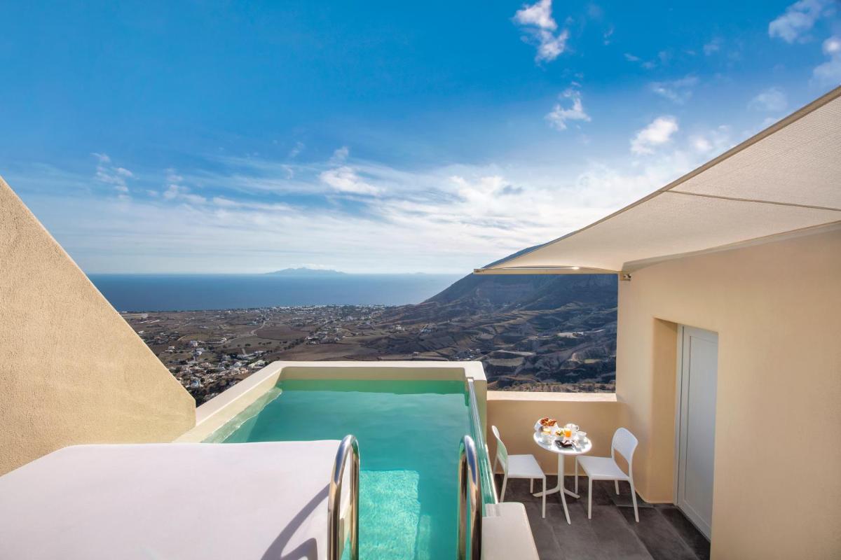 Skyfall Suites - Adults Only