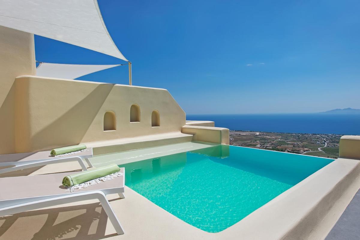 Skyfall Suites - Adults Only