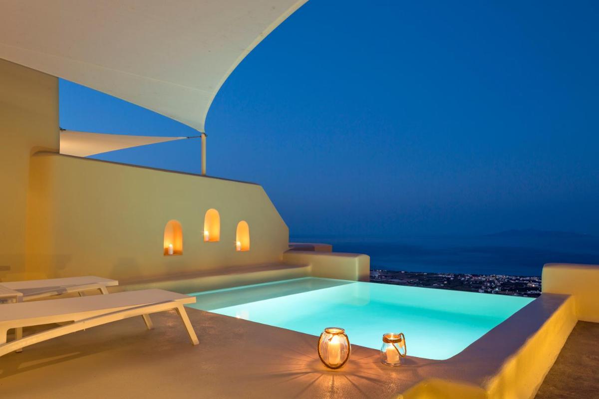 Skyfall Suites - Adults Only