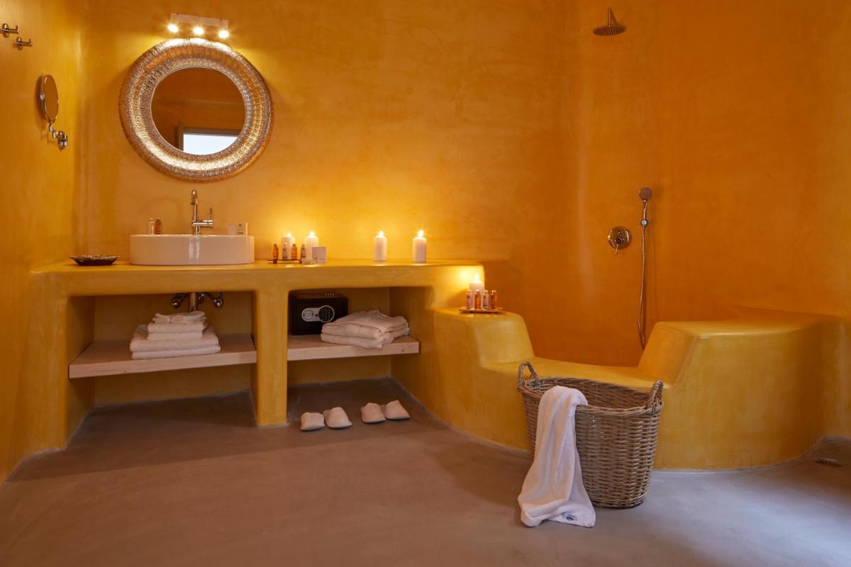 Skyfall Suites - Adults Only