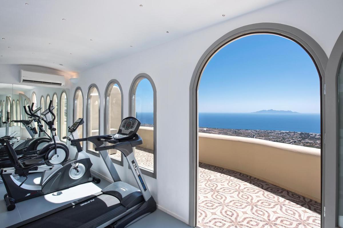 Skyfall Suites - Adults Only