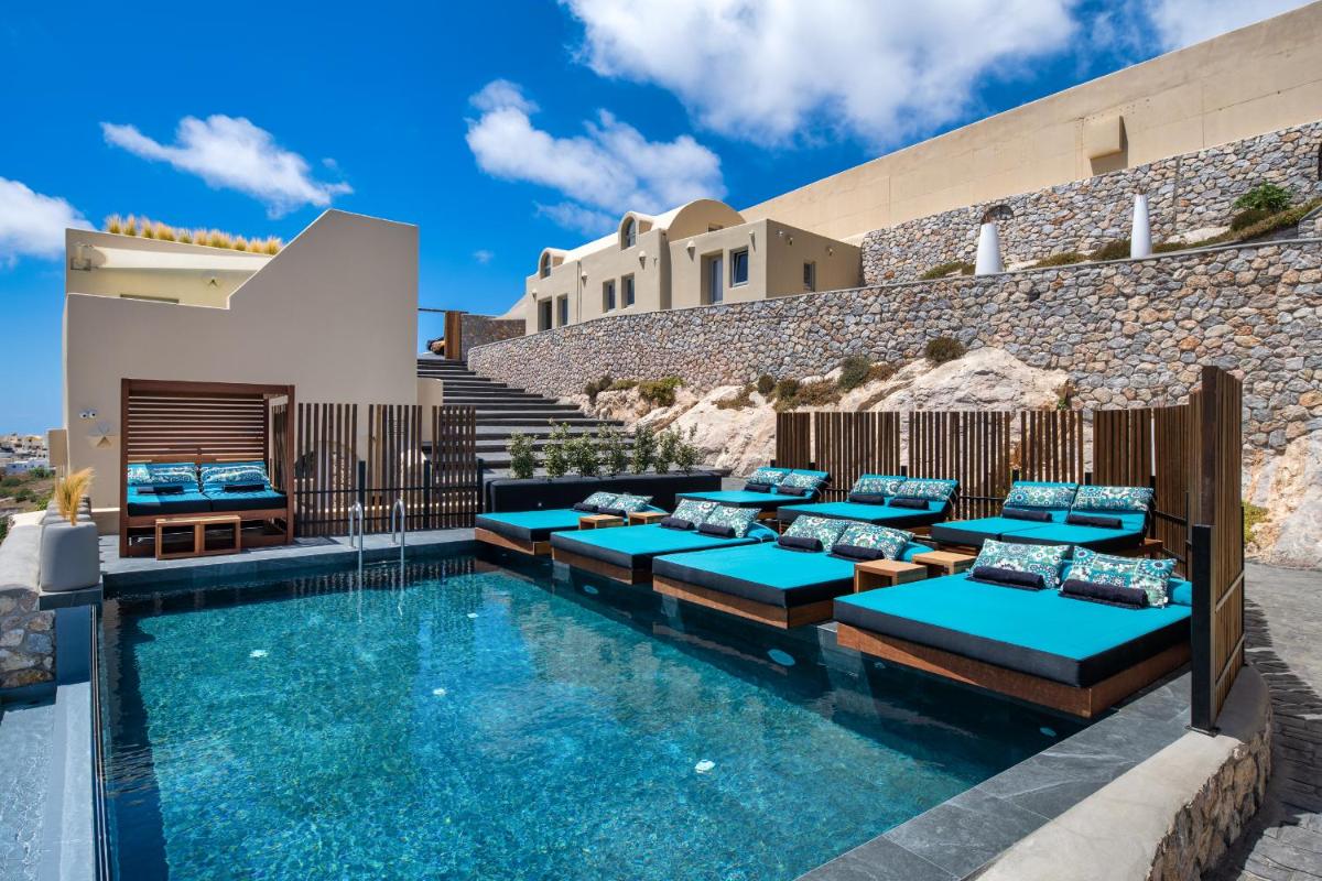 Skyfall Suites - Adults Only