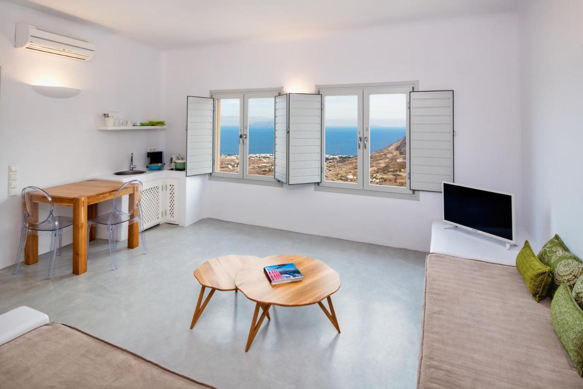 Skyfall Suites - Adults Only