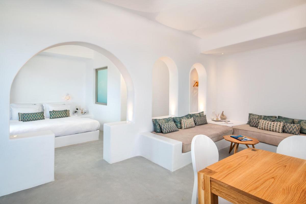 Skyfall Suites - Adults Only