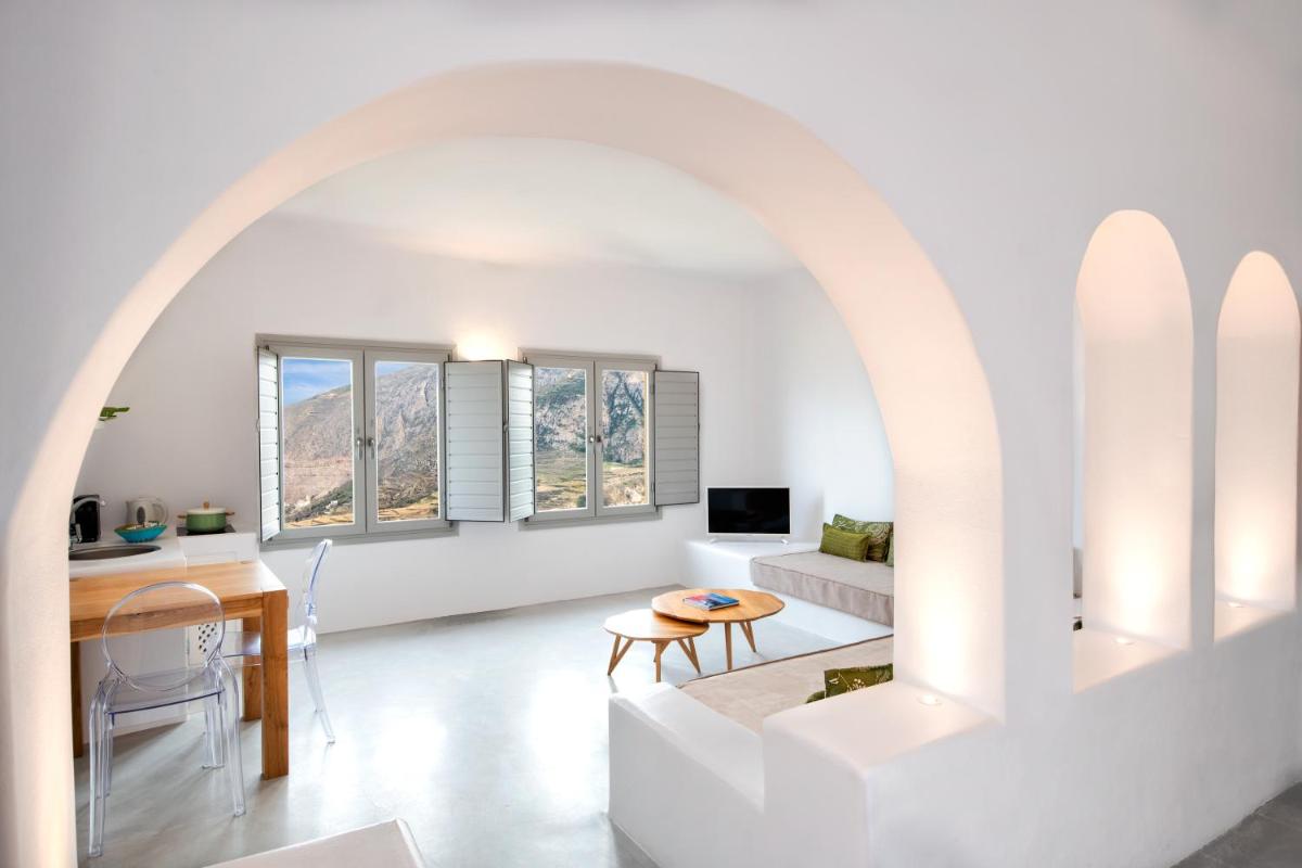 Skyfall Suites - Adults Only