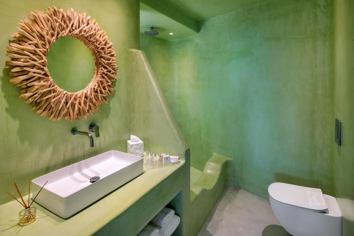 Skyfall Suites - Adults Only