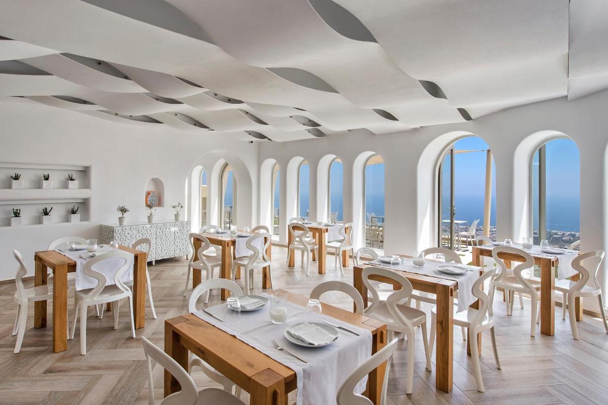 Skyfall Suites - Adults Only