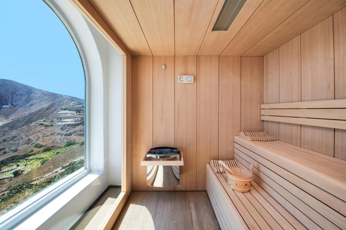 Skyfall Suites - Adults Only