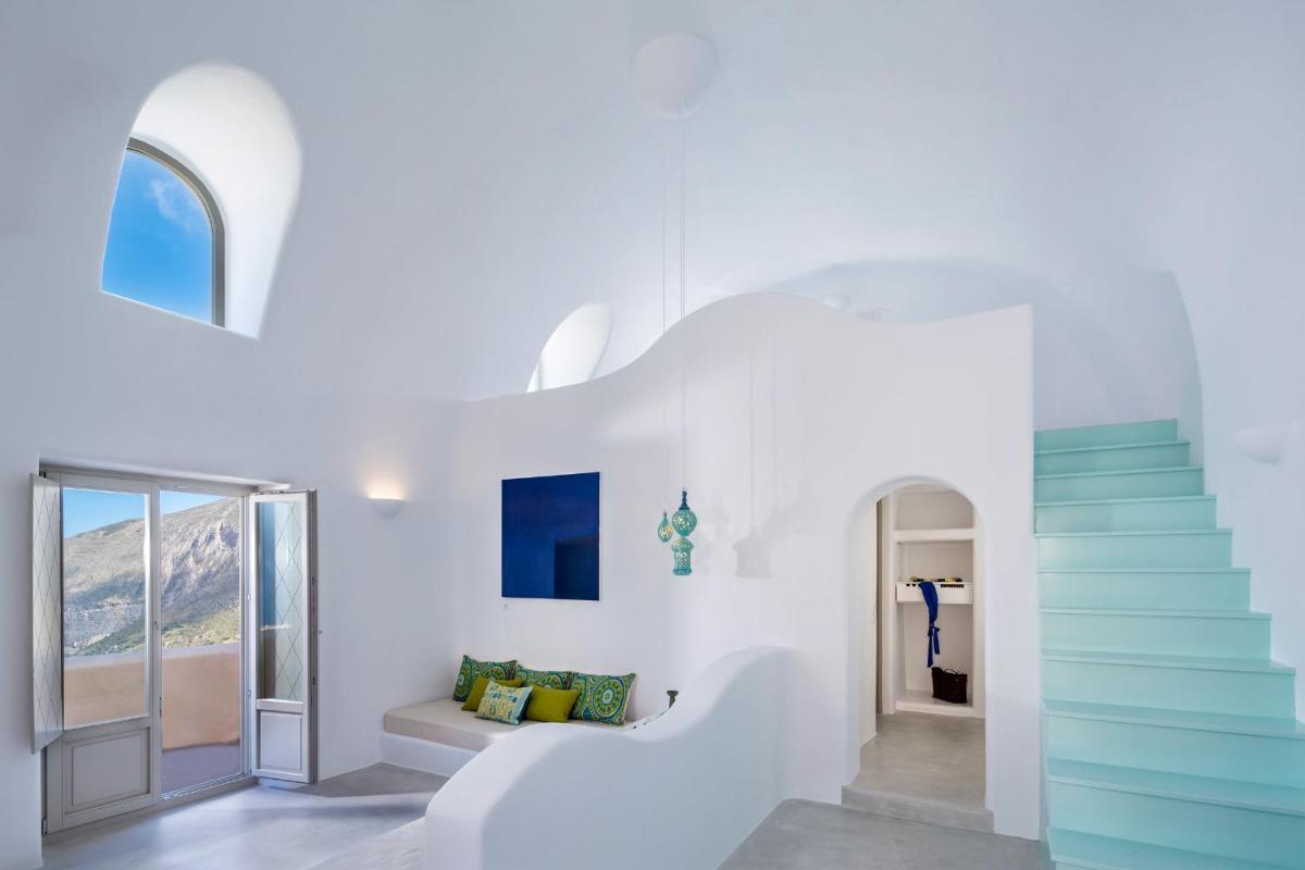 Skyfall Suites - Adults Only
