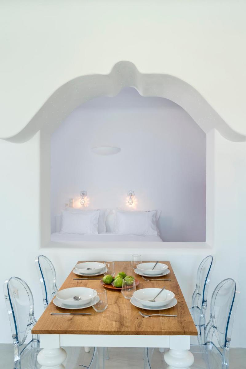 Skyfall Suites - Adults Only