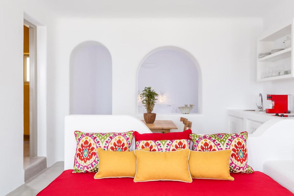 Skyfall Suites - Adults Only