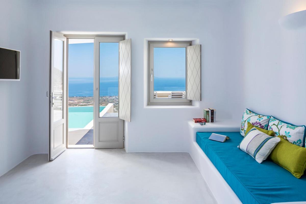Skyfall Suites - Adults Only