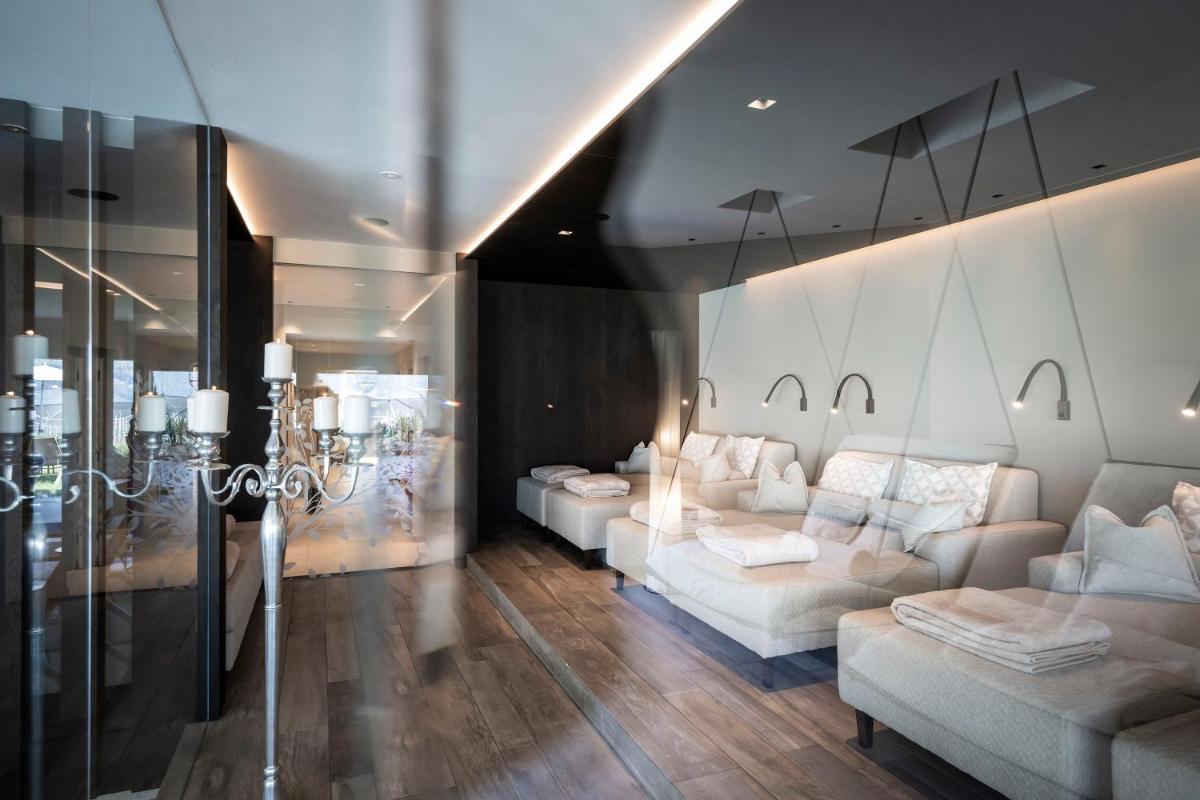 Small & Beautiful Hotel Gnaid