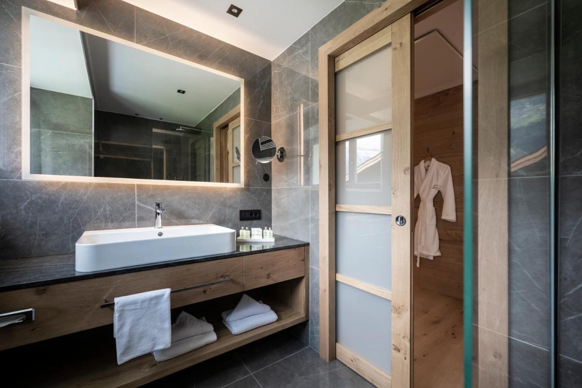 Small & Beautiful Hotel Gnaid