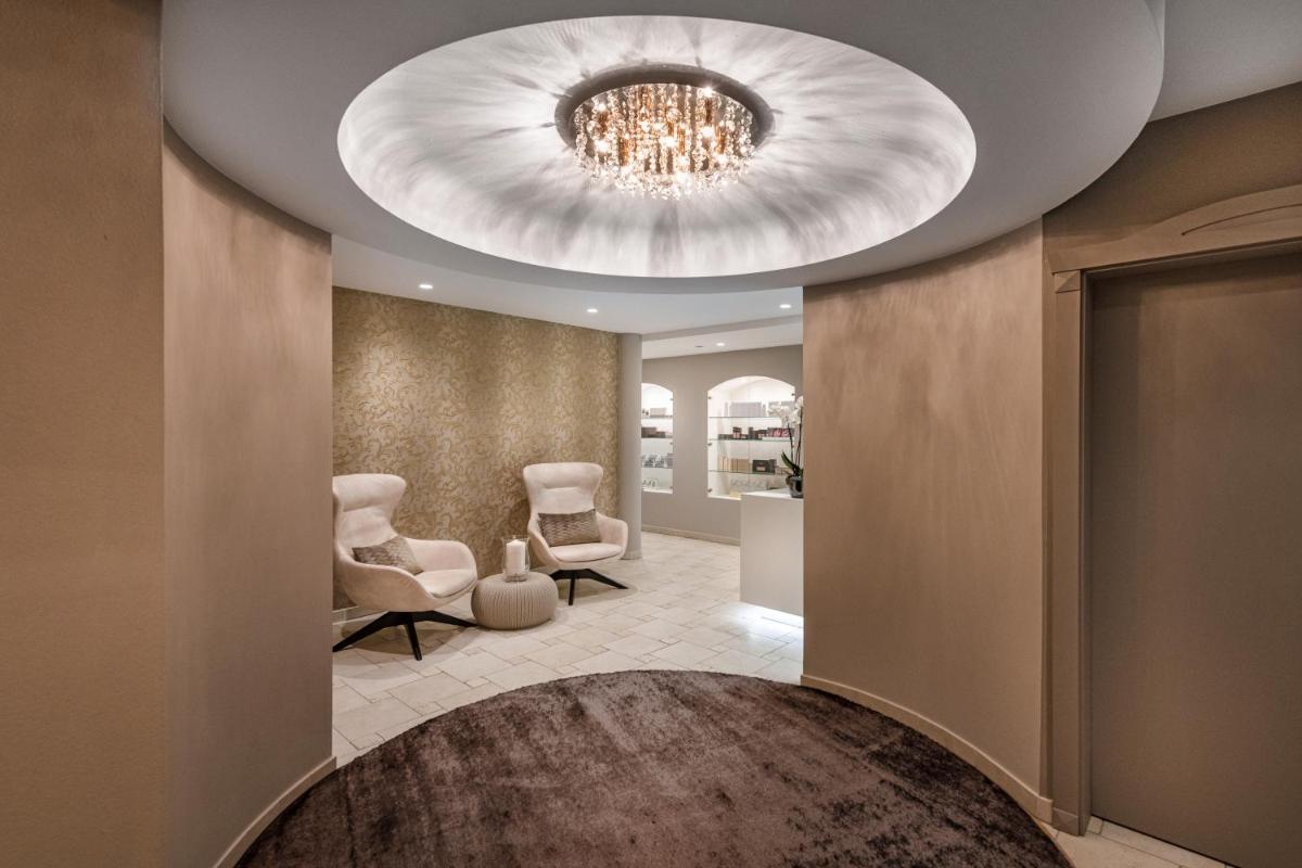 Small & Beautiful Hotel Gnaid