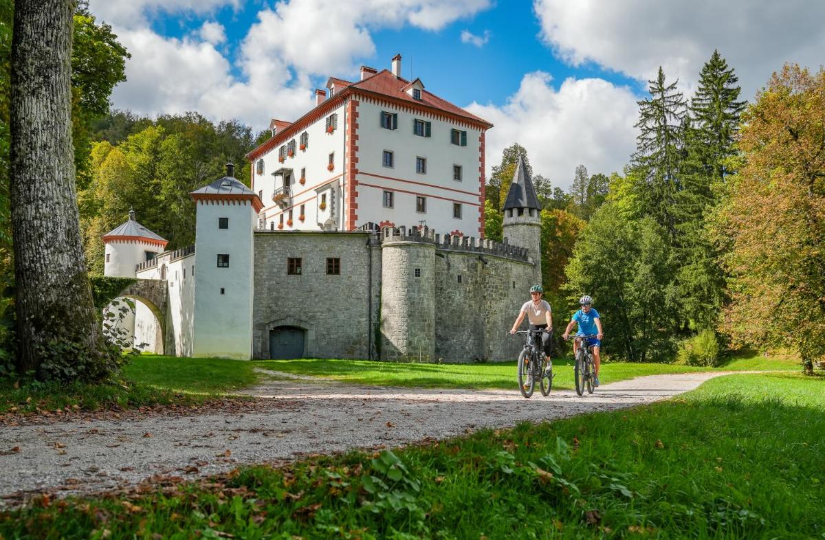 Snežnik castle estate