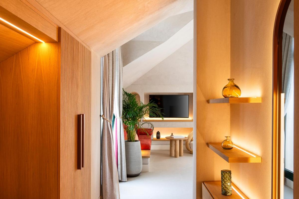 SO/ Sotogrande Spa & Golf Resort Hotel