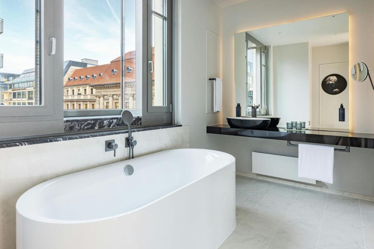 Hotel Luc, Autograph Collection