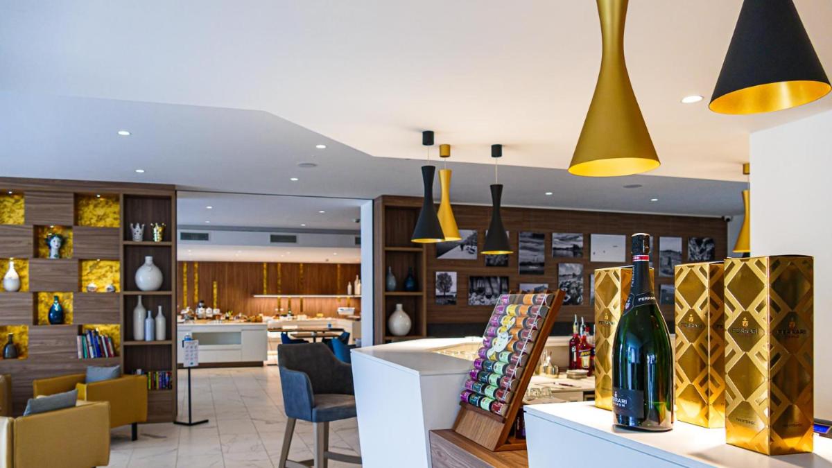 Solho Hotel