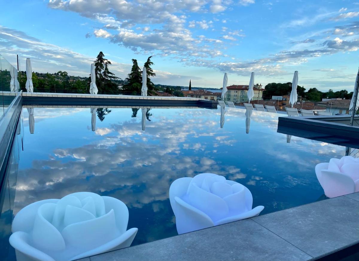 Solho Hotel