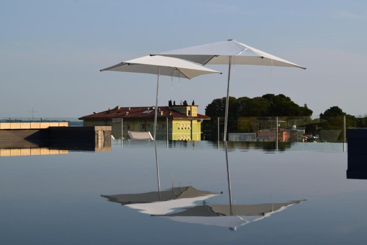 Solho Hotel