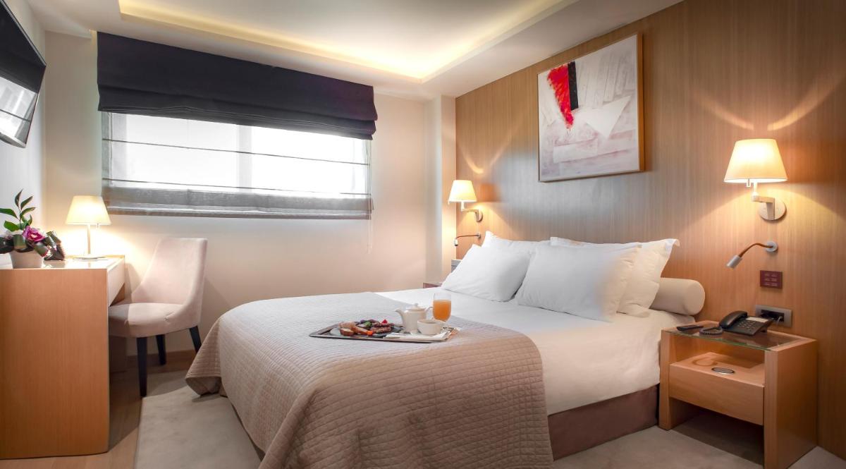 Somewhere Vouliagmeni