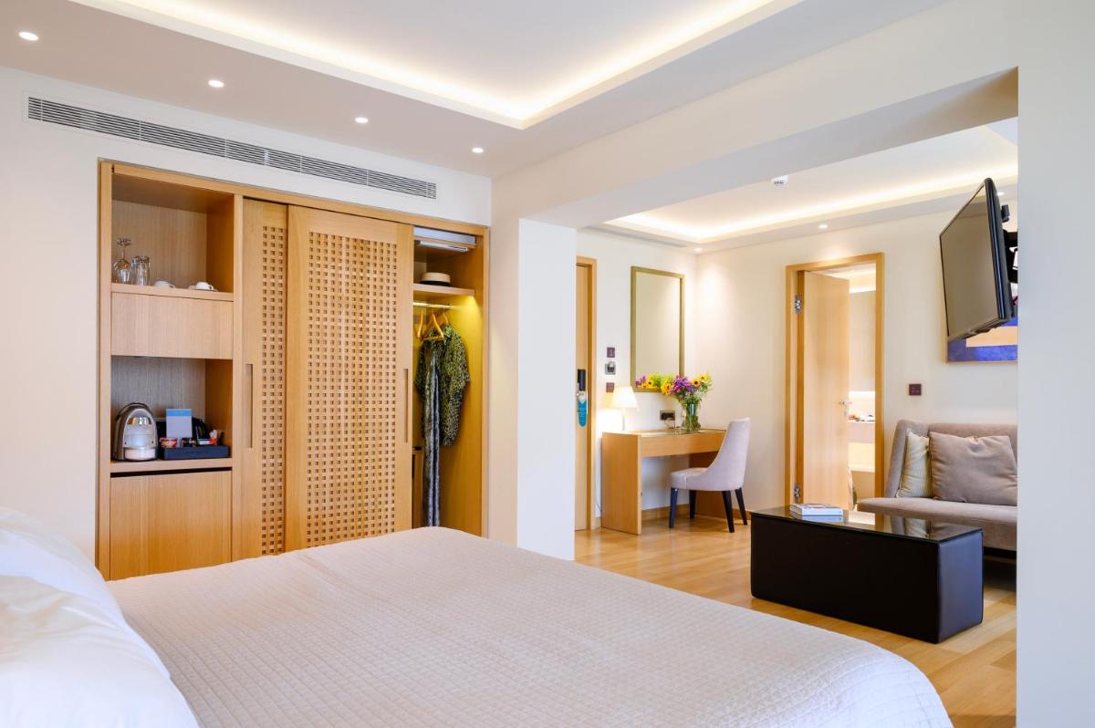 Somewhere Vouliagmeni