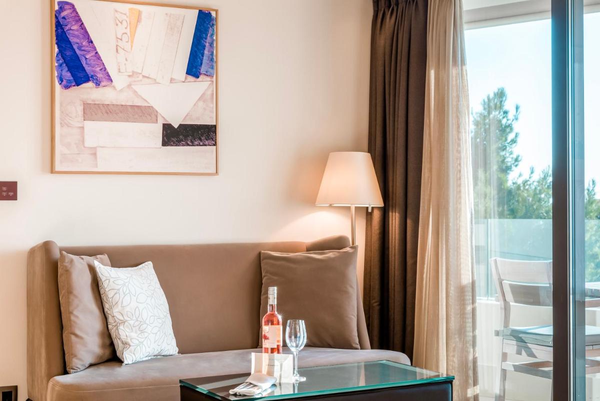 Somewhere Vouliagmeni