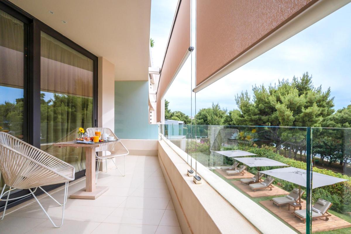 Somewhere Vouliagmeni