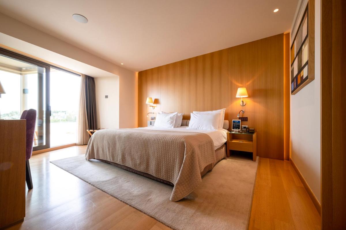 Somewhere Vouliagmeni