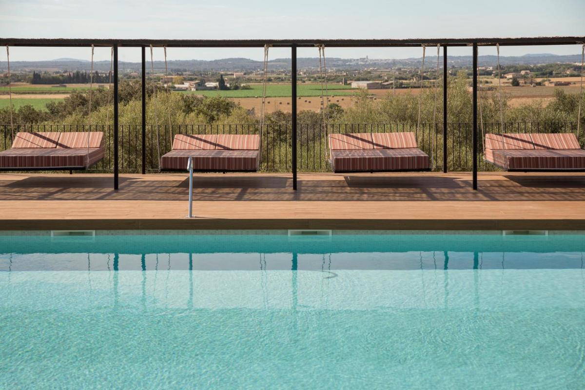 Son Sabater by Zafiro