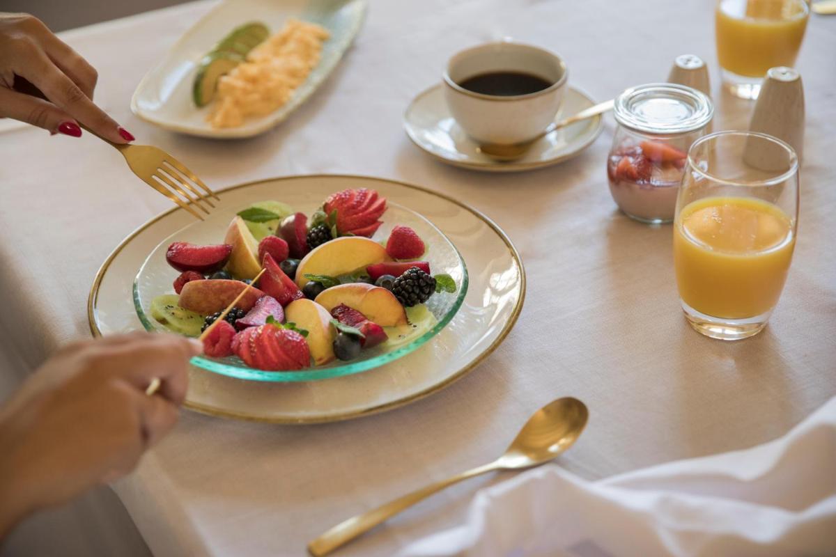 Son Sabater by Zafiro