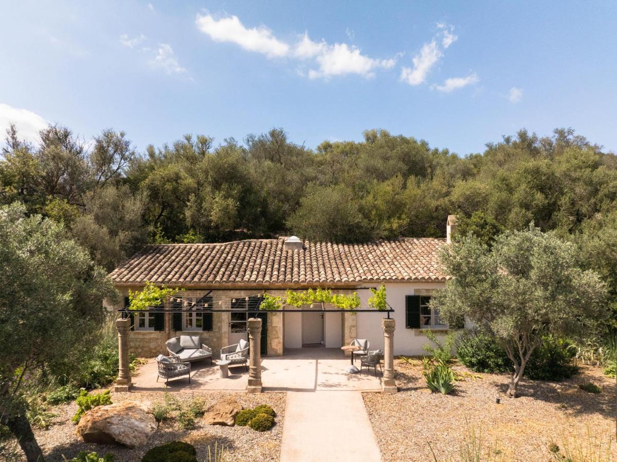 Son Sabater by Zafiro