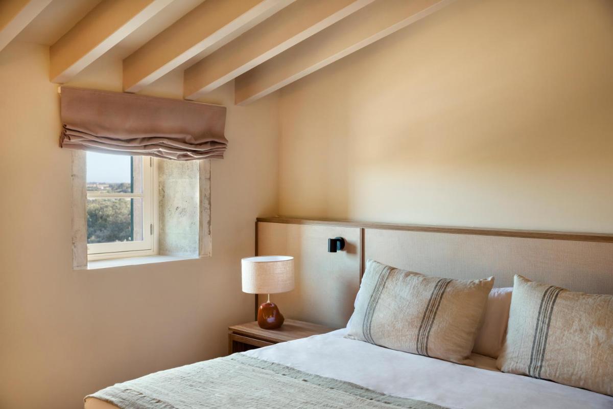 Son Sabater by Zafiro