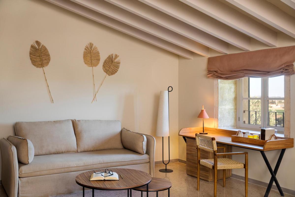 Son Sabater by Zafiro