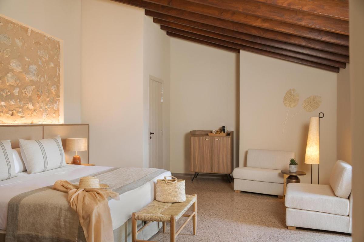 Son Sabater by Zafiro