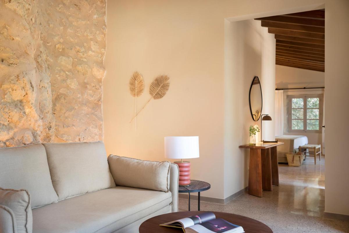 Son Sabater by Zafiro