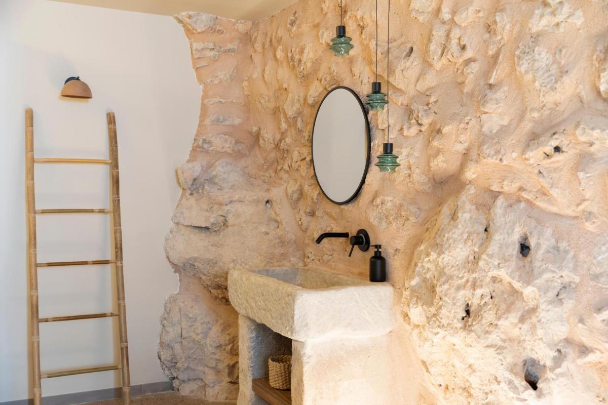 Son Sabater by Zafiro