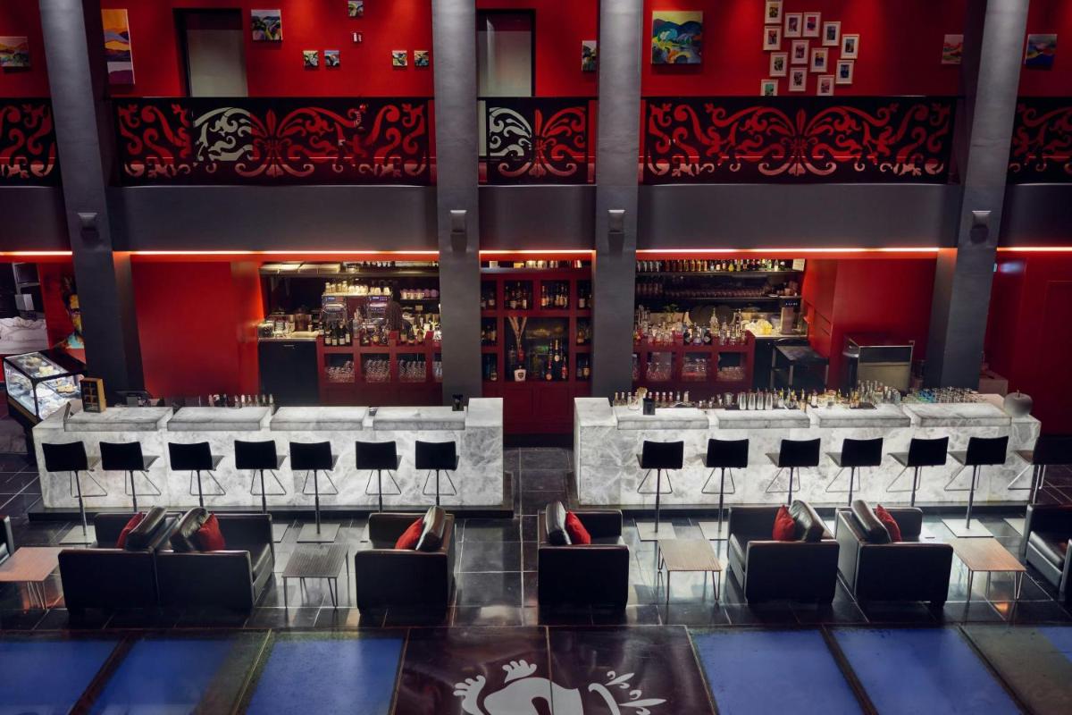 Hôtel de Bourgtheroulde, Autograph Collection