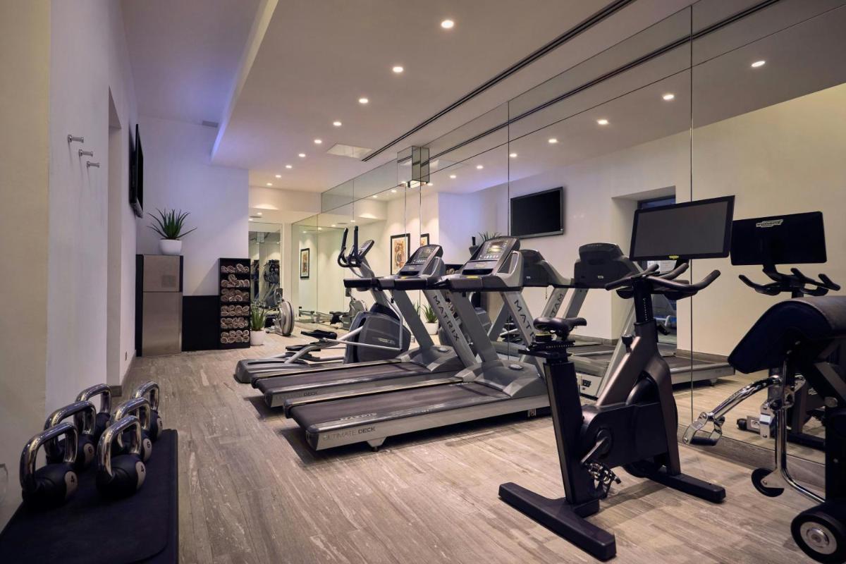 Hôtel de Bourgtheroulde, Autograph Collection