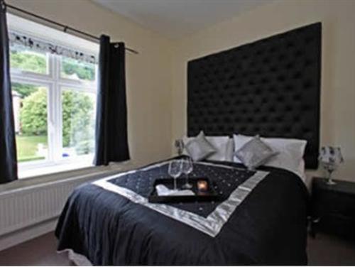 Space Boutique B&B - with Free private car park