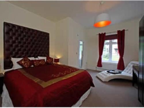 Space Boutique B&B - with Free private car park