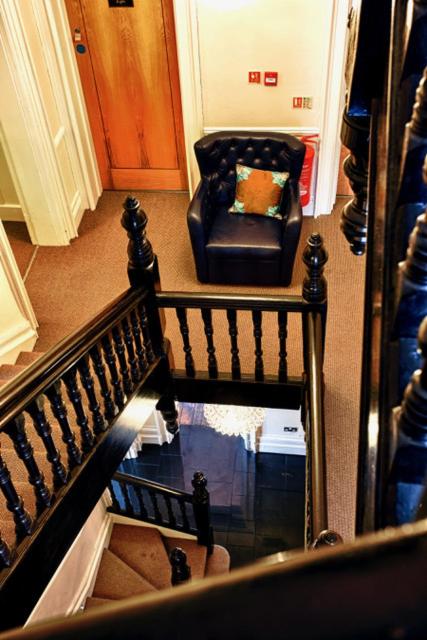 Space Boutique B&B - with Free private car park