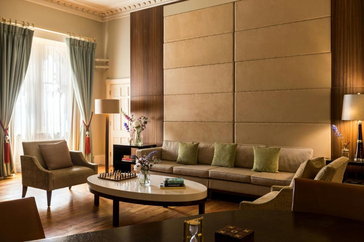 St Pancras London, Autograph Collection