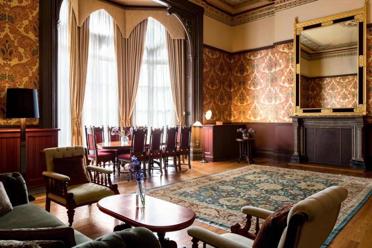 St Pancras London, Autograph Collection