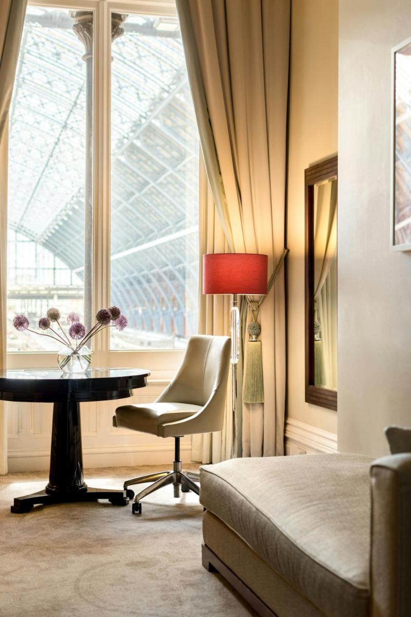 St Pancras London, Autograph Collection