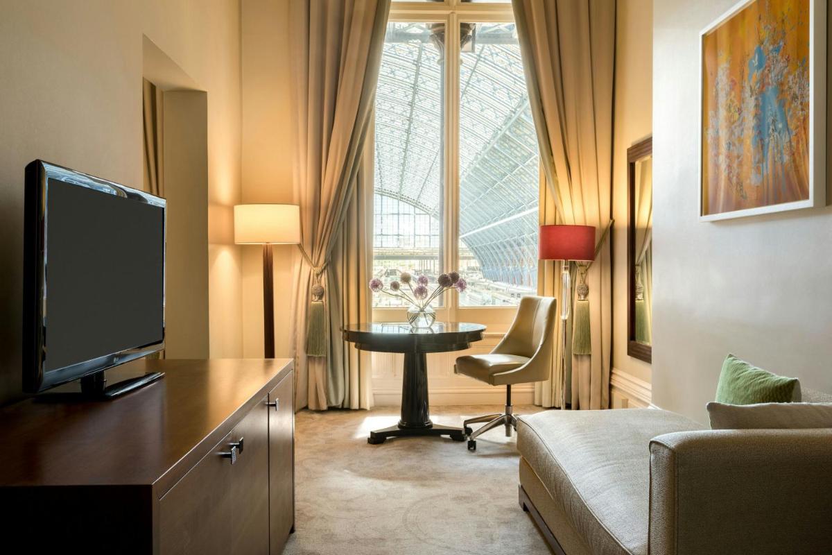 St Pancras London, Autograph Collection