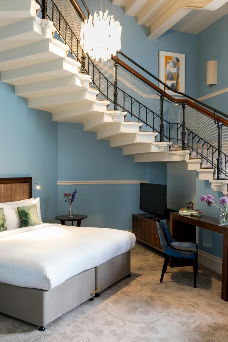 St Pancras London, Autograph Collection